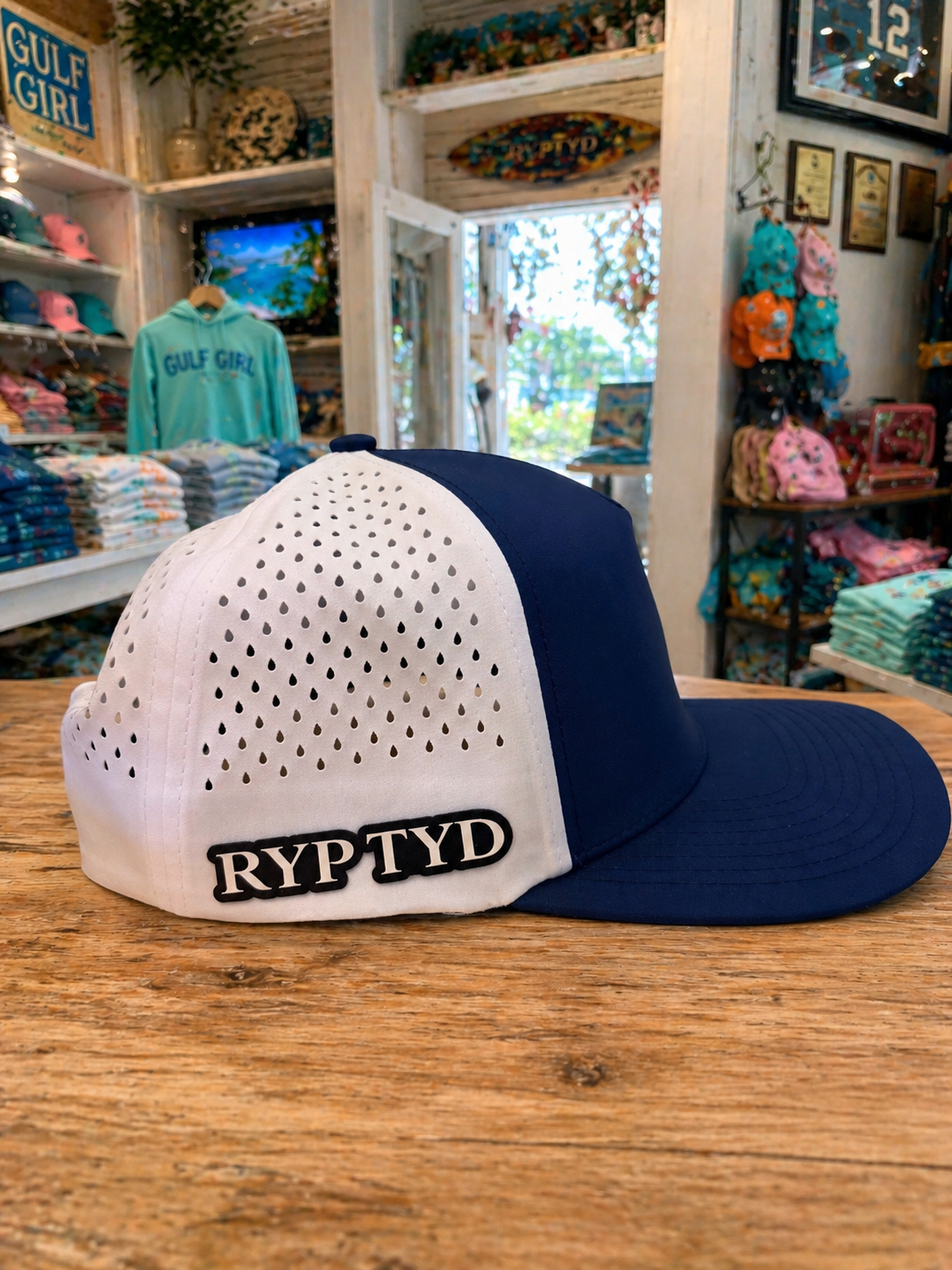 Small Wave Hat